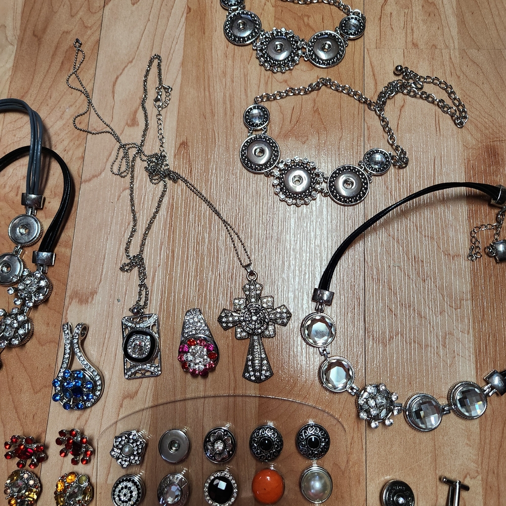 ❗️Large Lot Of Snap Jewelry - Picture 5 of 13